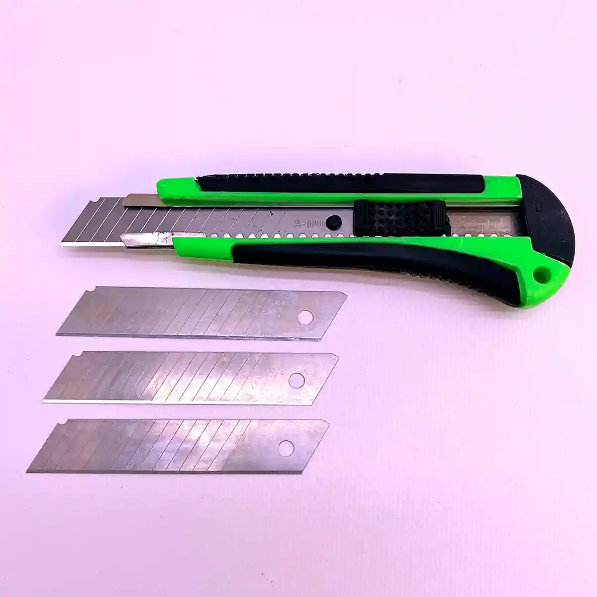 Нож канцелярский - ST-20045