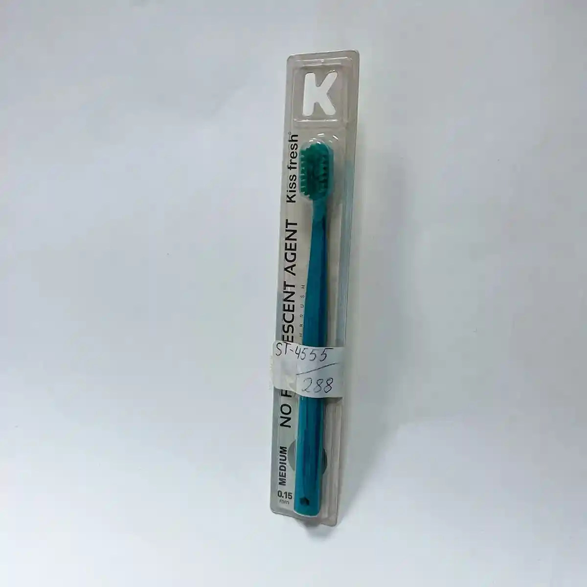 Щетка ручная Kiss Fresh Crescent Agent, щетина 0.15 мм, средняя жесткость, для взрослых и подростков - 2061 - 4