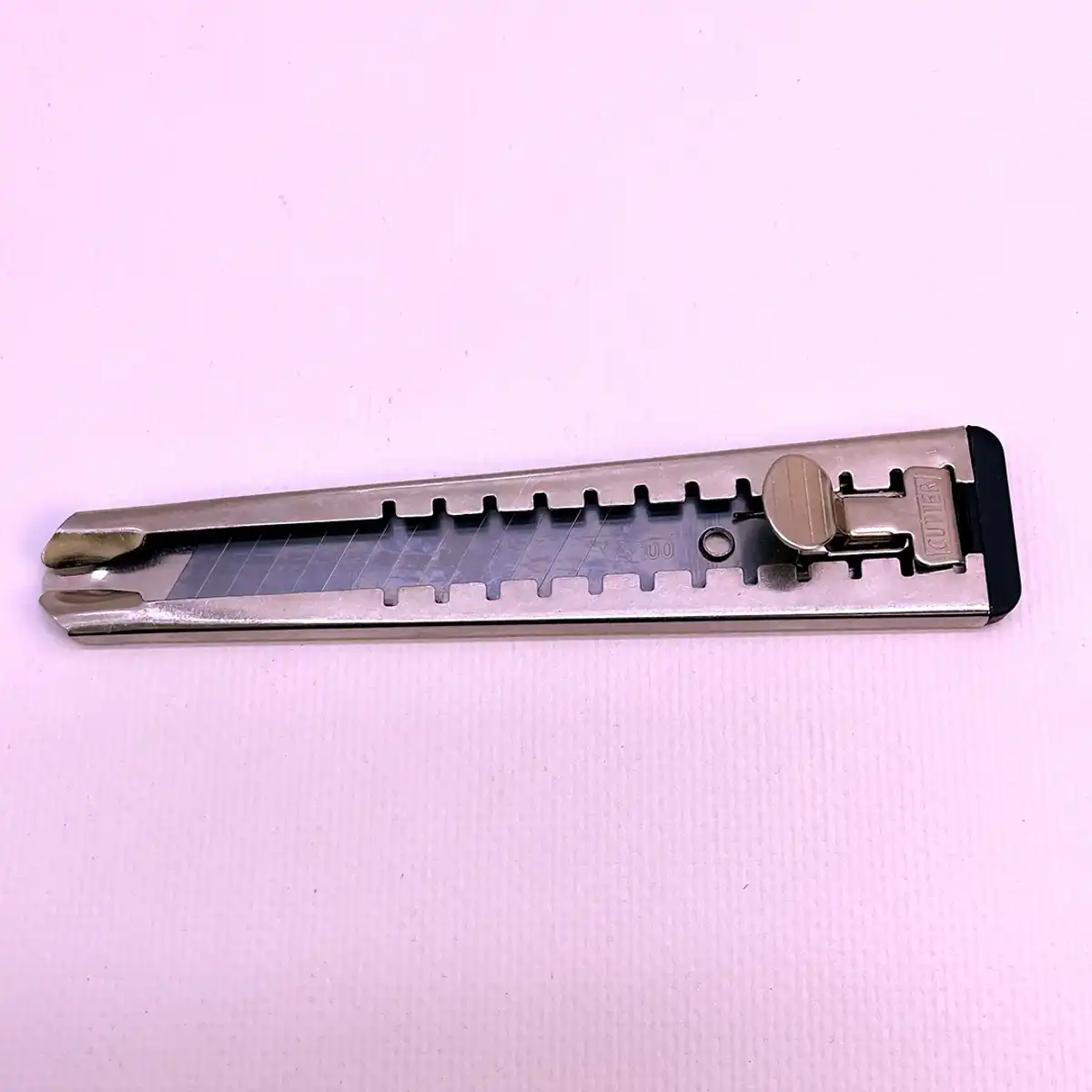 нож канцелярский металлический (ST-543)