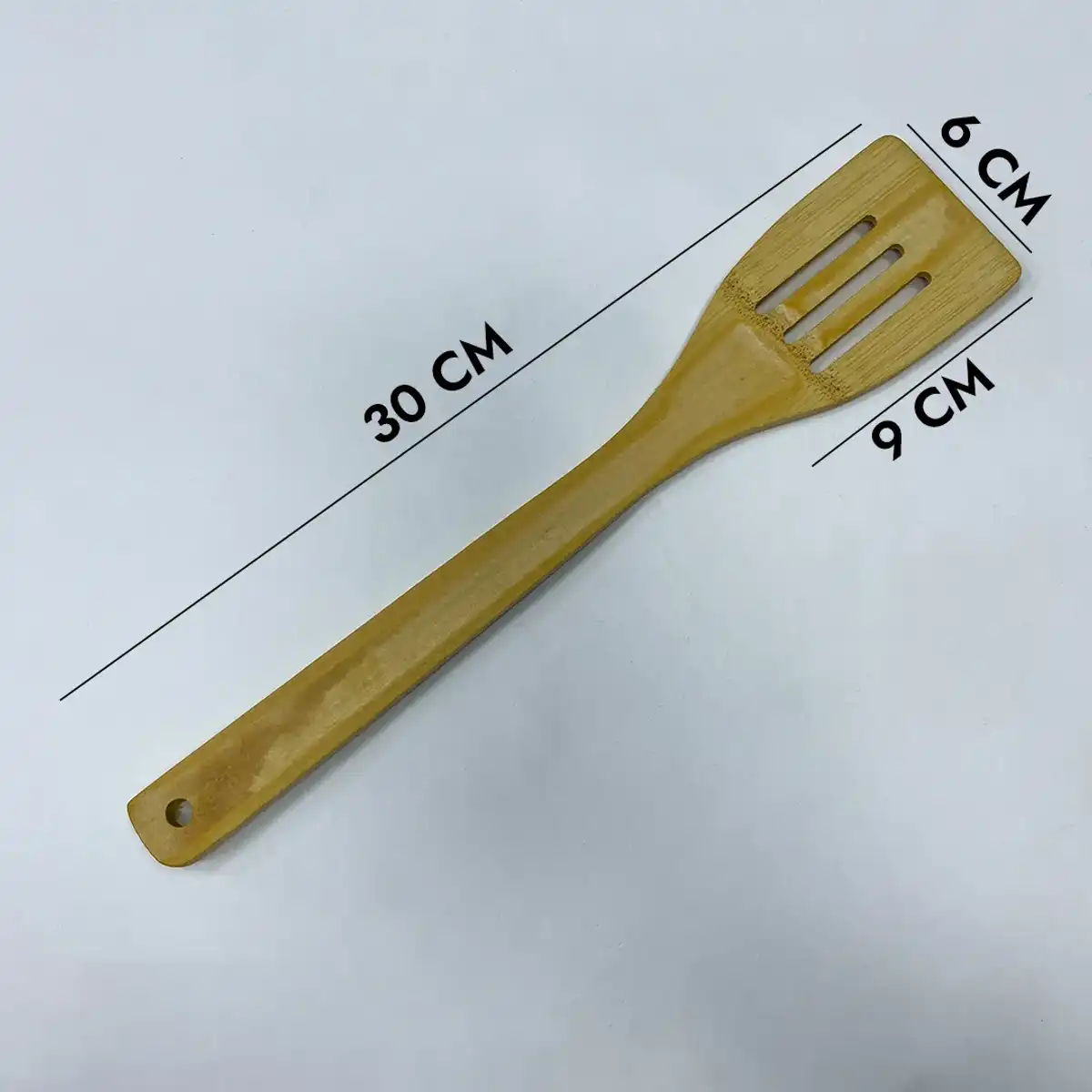 Лопатка для жарки из бамбука 30 см с прорезями (ST-4209)
